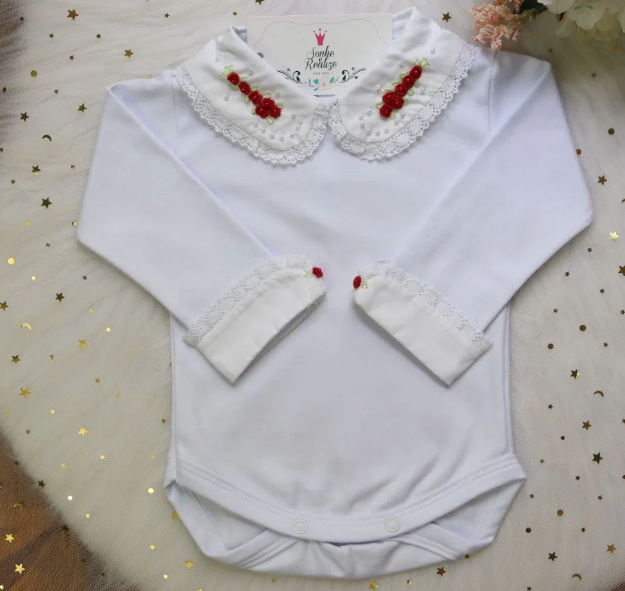 Confira as tendências em bodies femininos bordados para saídas de maternidade!